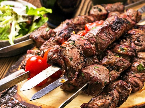 Шашлык из свинины на барбекю Шашлык из свинины на барбекю